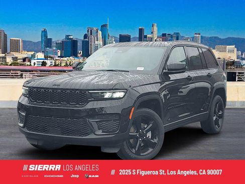 New 2025 Jeep Grand Cherokee Altitude image 1