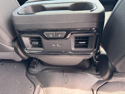 Used 2023 GMC Sierra 1500 AT4 w/ AT4 Premium Package AWD/4WD image 16