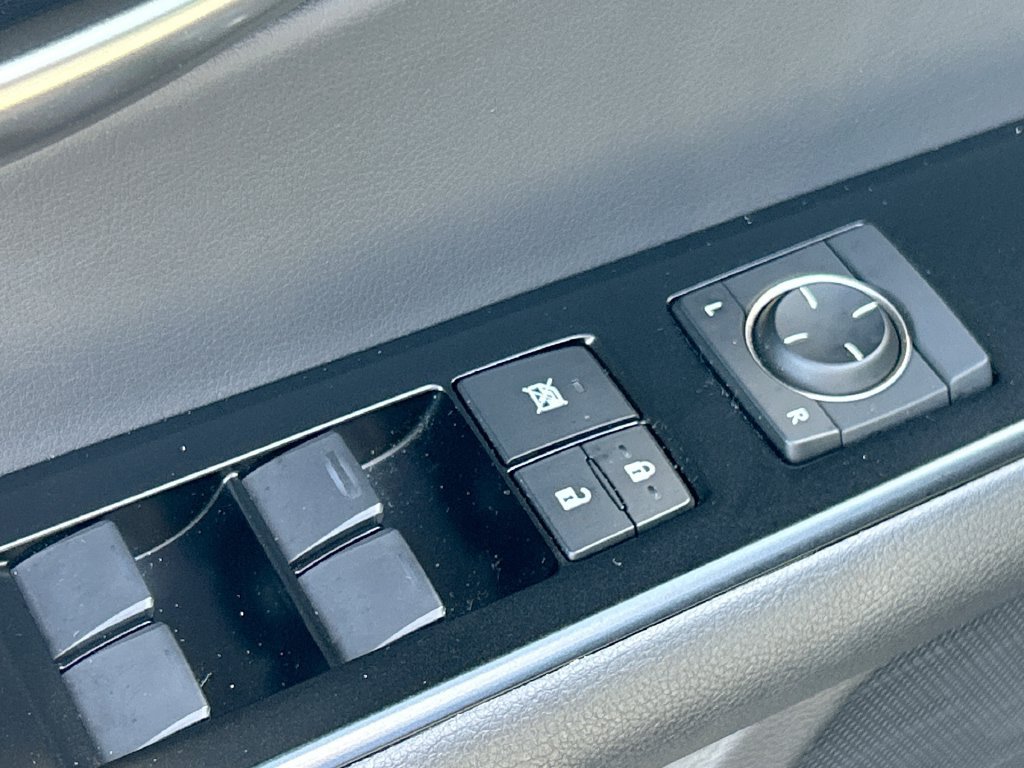 Used 2024 Lexus UX 250h FWD image 28