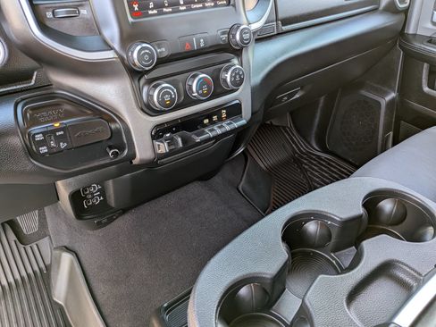 Used 2020 RAM 2500 Big Horn w/ Level 1 Equipment Group AWD/4WD image 20