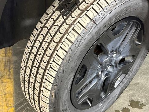 Used 2018 Jeep Renegade Trailhawk image 41