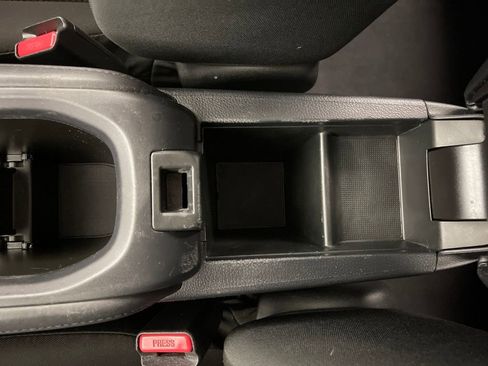 Used 2016 Honda HR-V LX image 23