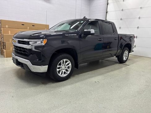 Used 2023 Chevrolet Silverado 1500 LT w/ Protection Package AWD/4WD image 9