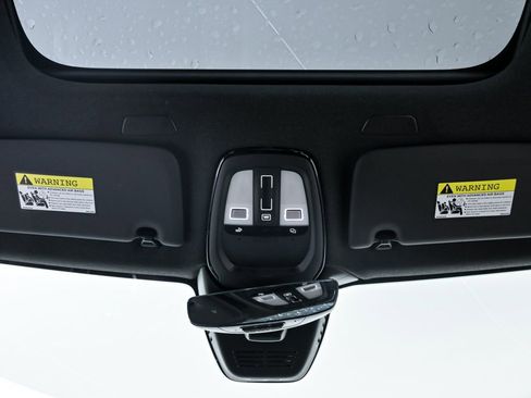 Certified 2025 Volvo XC40 B5 Plus image 20