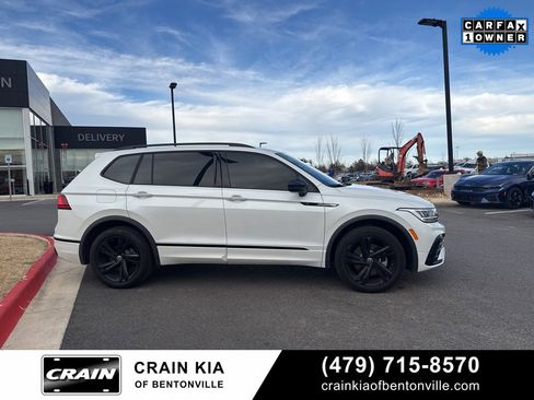 Used 2024 Volkswagen Tiguan SE R-Line image 4