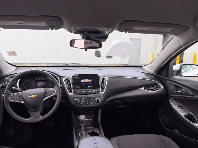 Used 2025 Chevrolet Malibu LT FWD image 12
