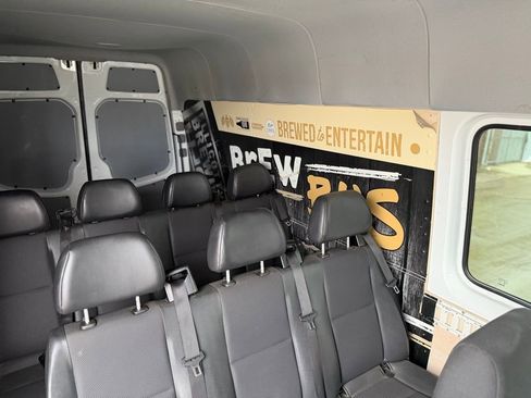 Used 2011 Mercedes-Benz Sprinter 2500 image 12