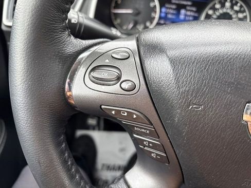 Used 2022 Nissan Murano SV image 12