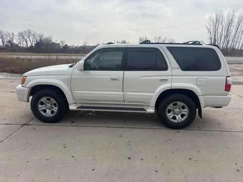 Used 2002 Toyota 4Runner Limited image 7