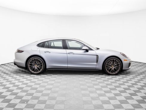 Certified 2022 Porsche Panamera 4 Platinum Edition image 7