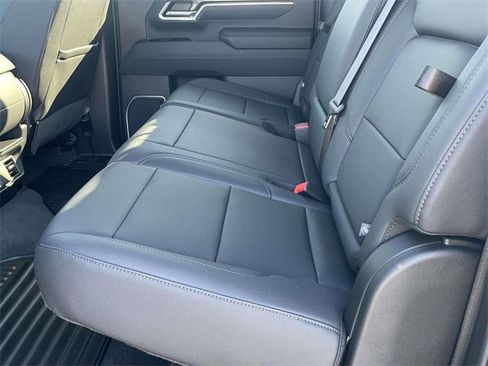 Used 2025 Chevrolet Silverado 2500 LTZ image 12