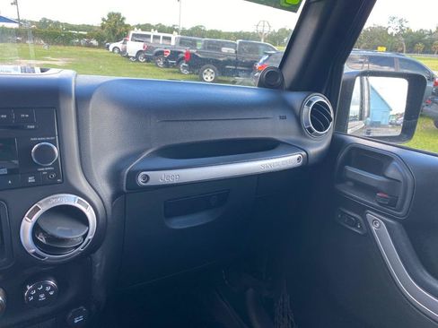Used 2012 Jeep Wrangler Unlimited Sahara w/ Dual Top Group AWD/4WD image 31