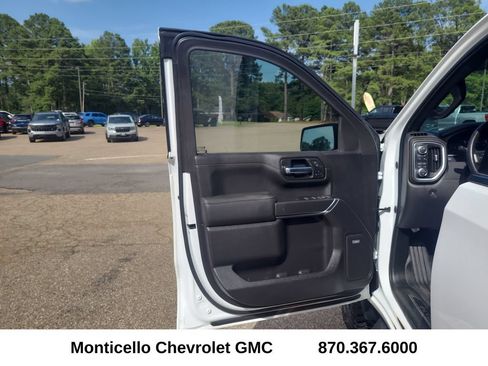Used 2022 GMC Sierra 1500 AT4 w/ AT4 Preferred Package AWD/4WD image 26