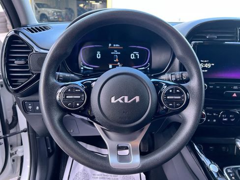 Certified 2023 Kia Soul LX FWD image 14