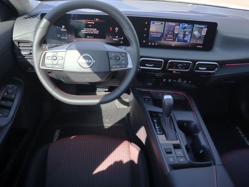 New 2026 Nissan Sentra SR w/ Floor Mat Package image 11