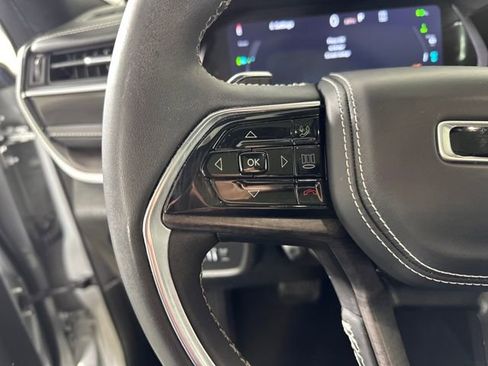 Used 2023 Jeep Grand Cherokee Overland image 15