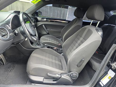Used 2012 Volkswagen Beetle 2.0T FWD image 24