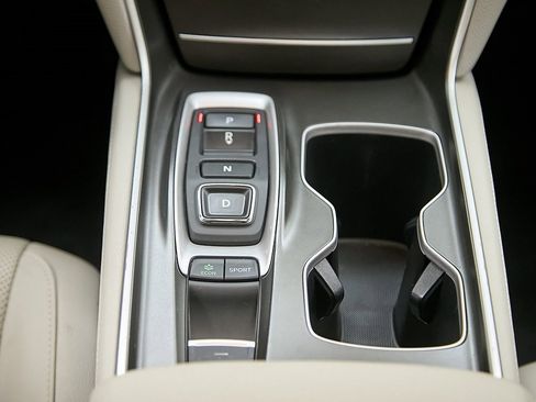 Used 2021 Honda Accord Touring image 32