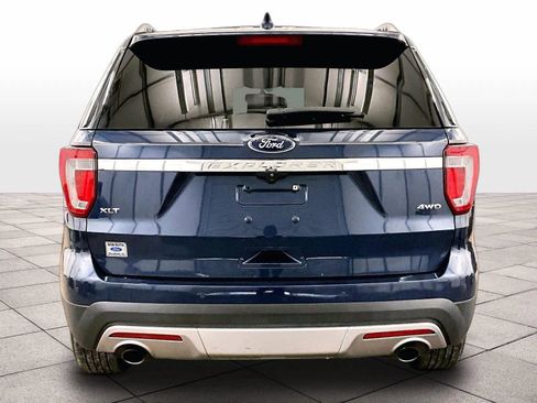 Used 2017 Ford Explorer XLT w/ Equipment Group 202A AWD/4WD image 5