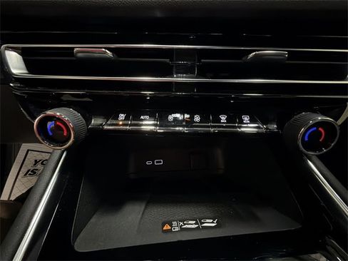 Certified 2025 Chevrolet Traverse High Country w/ LPO, Floor Liner Package image 19