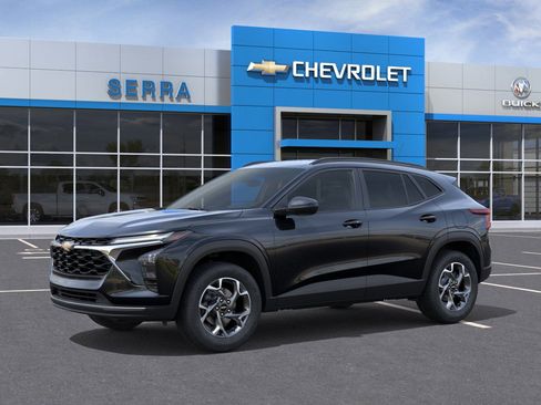 New 2026 Chevrolet Trax LT w/ Driver Confidence Package FWD image 2