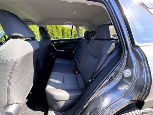 Used 2025 Toyota RAV4 XLE AWD/4WD image 15