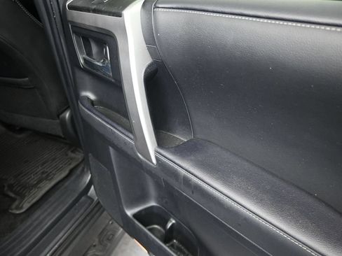 Used 2021 Toyota 4Runner SR5 Premium w/ Moonroof Package RWD image 21