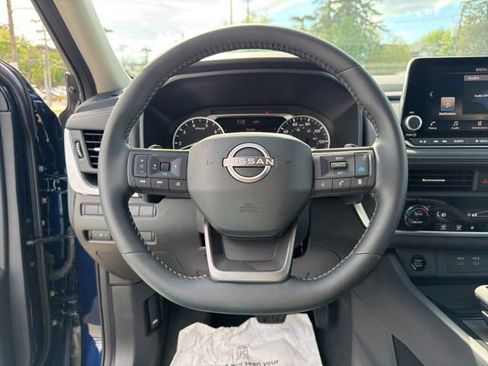 Used 2026 Nissan Rogue SV AWD/4WD image 23