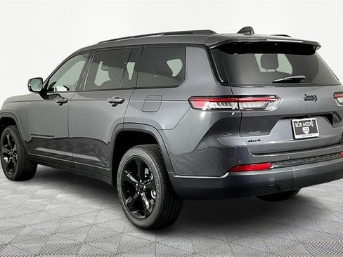 New 2025 Jeep Grand Cherokee L Altitude image 4