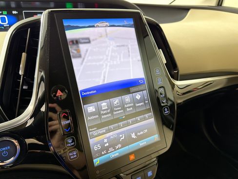 Used 2022 Toyota Prius Limited image 13
