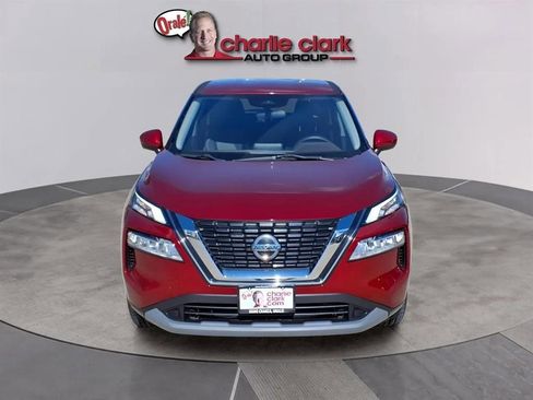 Used 2021 Nissan Rogue SV image 8