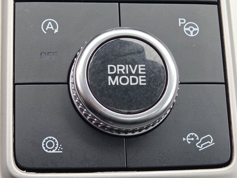Used 2021 Ford Explorer Platinum w/ Equipment Group 601A AWD/4WD image 29