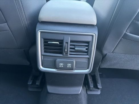 Used 2023 Subaru Forester Premium image 26