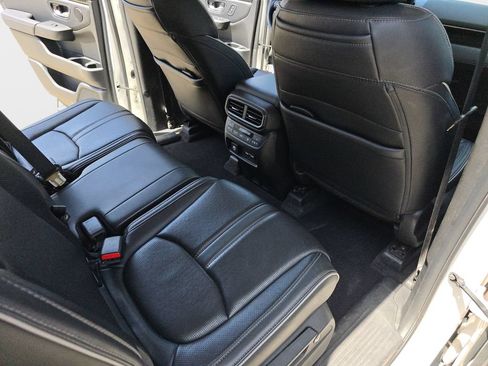 Used 2023 Honda Pilot Elite image 13