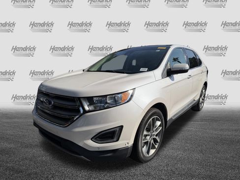 Used 2017 Ford Edge Titanium w/ Equipment Group 302A FWD image 5