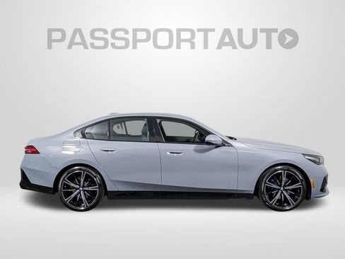 Used 2025 BMW 530i xDrive w/ M Sport Package image 8