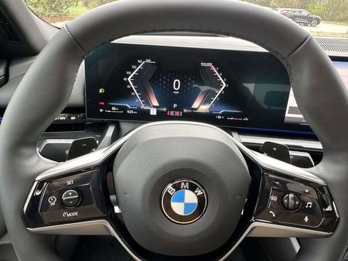 Used 2026 BMW 530i xDrive AWD/4WD image 28