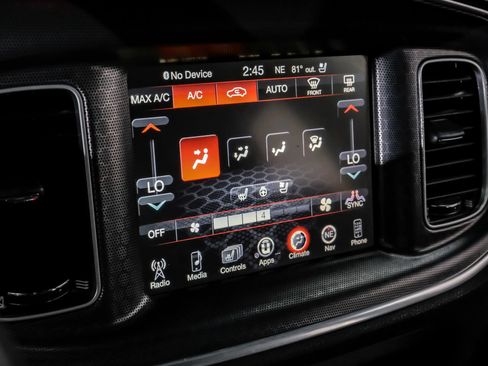 Used 2015 Dodge Charger R/T w/ Plus Group RWD image 40