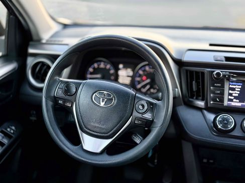 Used 2017 Toyota RAV4 LE w/ Carpet Mat Package FWD image 21