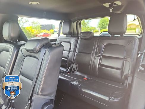 Used 2022 Lincoln Navigator L Reserve AWD/4WD image 10