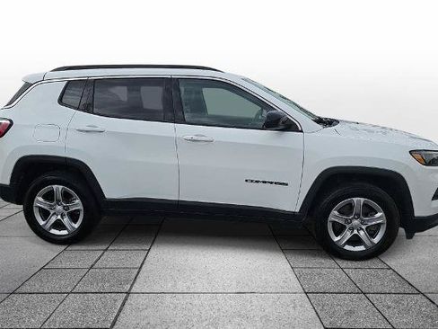 Used 2024 Jeep Compass Latitude AWD/4WD image 4