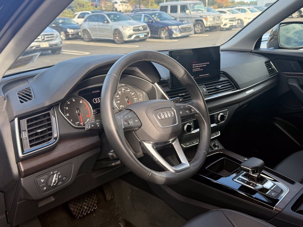 Used 2024 Audi Q5 2.0T Premium w/ Convenience Package AWD/4WD image 3