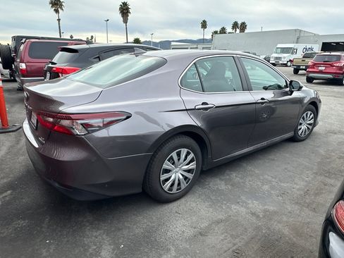 Used 2023 Toyota Camry LE image 3
