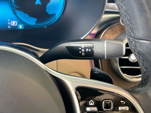 Used 2022 Mercedes-Benz GLC 300 4MATIC image 16