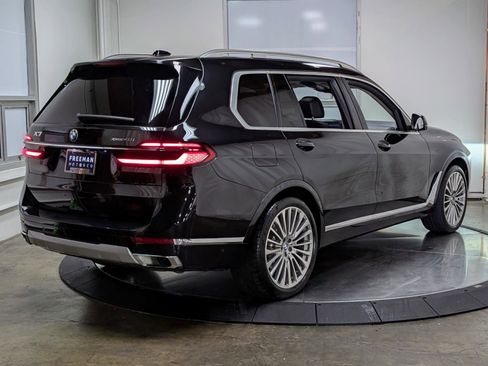 Used 2023 BMW X7 xDrive40i w/ Premium Package image 9