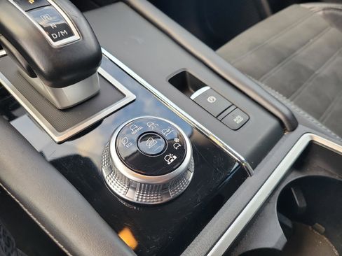 Used 2024 Mitsubishi Outlander SE image 29