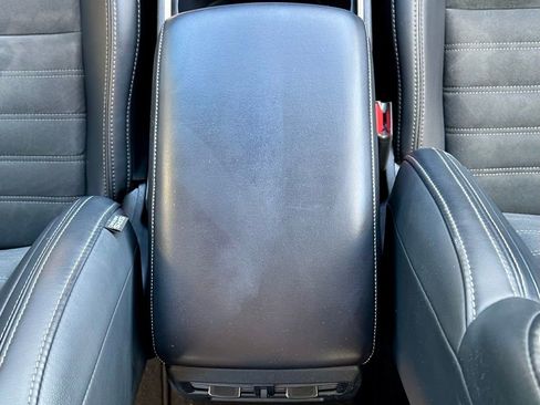 Used 2024 Mitsubishi Outlander SE image 33