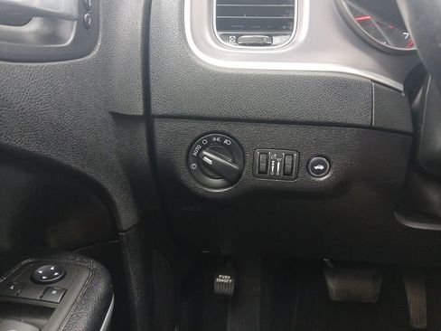 Used 2021 Dodge Charger SXT w/ Leather Interior Group RWD image 11