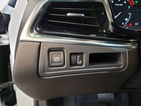 Certified 2024 Cadillac XT6 Luxury image 29