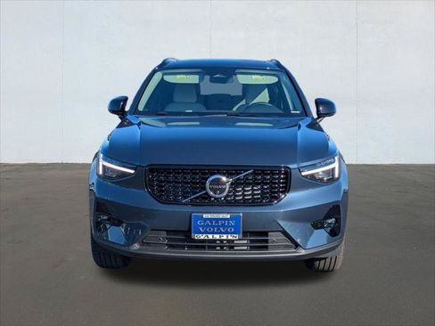 New 2026 Volvo XC40 B5 Ultra w/ Climate Package AWD/4WD image 4